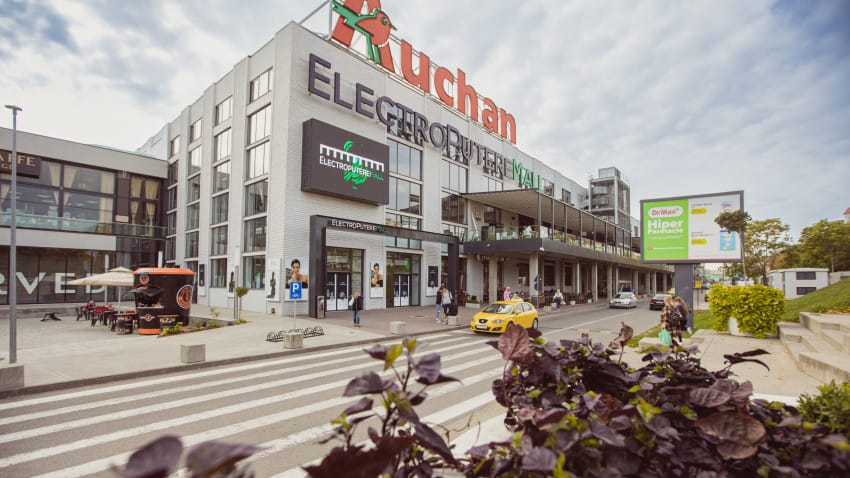 Programul centrului comercial ELECTROPUTERE Craiova in perioada Sarbatorilor de Iarna 2025-2026 Programul centrului comercial ELECTROPUTERE Craiova in perioada Sarbatorilor de Iarna 2025-2026