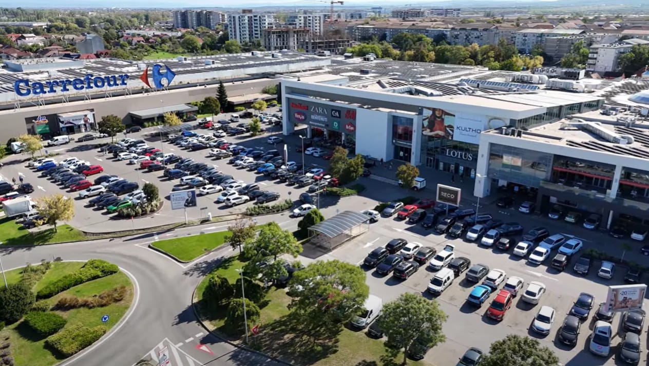 Programul centrului comercial Lotus Center Oradea in perioada Sarbatorilor de Iarna 2024-2025