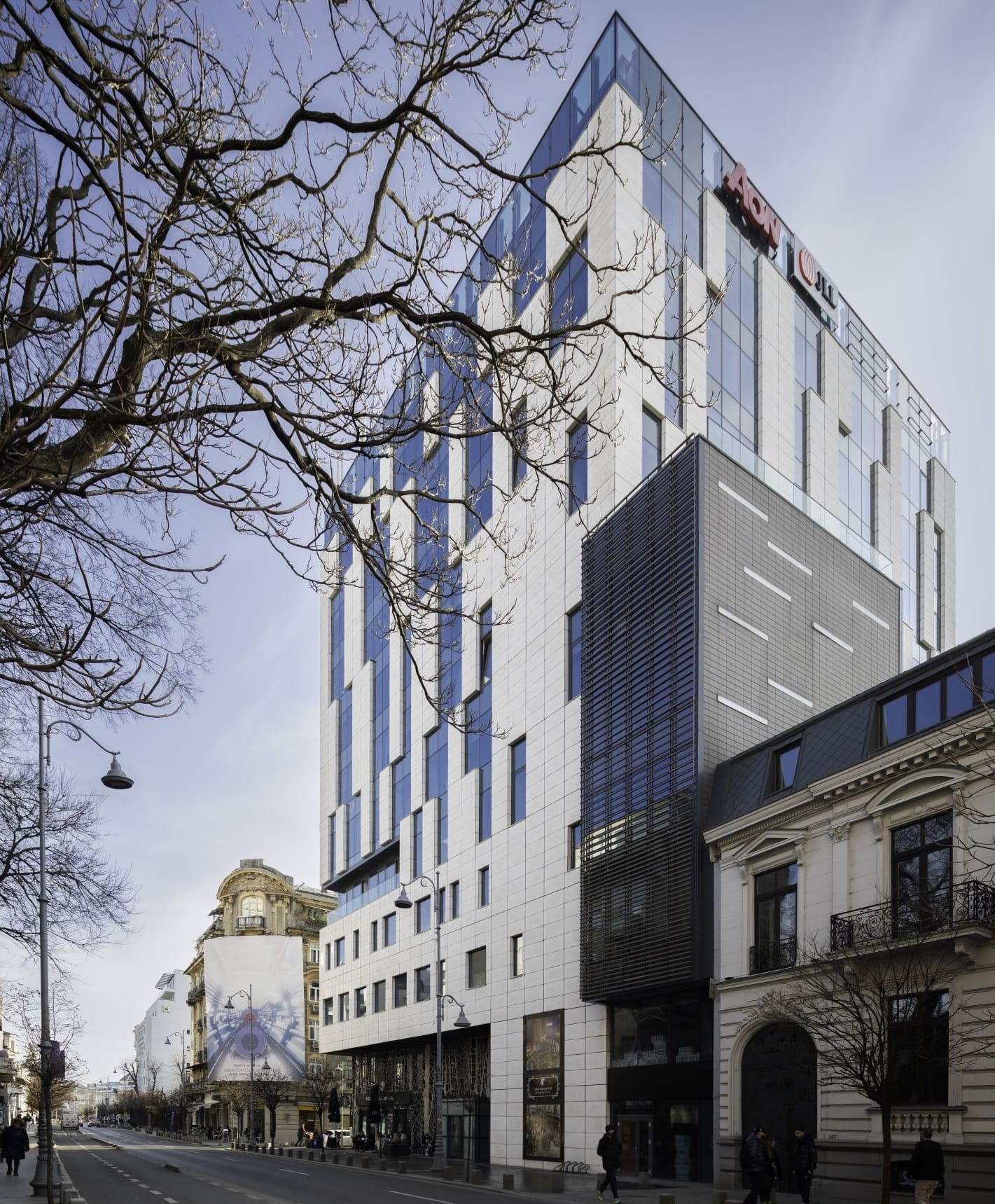 Solida Capital Europe, consiliată de Colliers, achiziționează Victoria Center, o clădire de birouri de referință din inima Bucureștiului Solida Capital Europe, consiliată de Colliers, achiziționează Victoria Center, o clădire de birouri de referință din inima Bucureștiului
