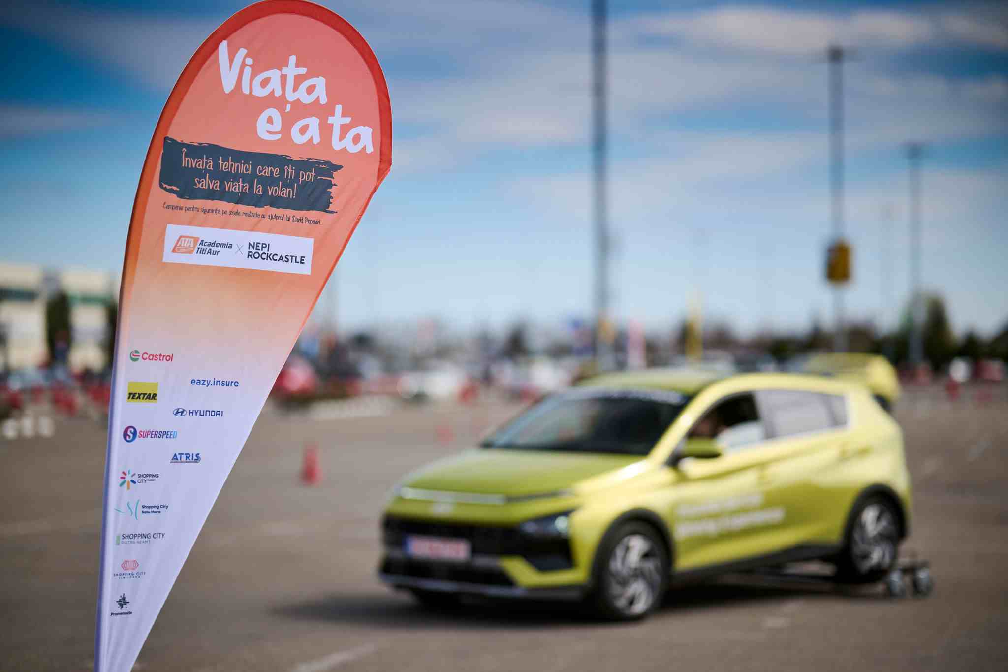 Campania de conducere defensivă Viața e a ta continuă la Shopping City Satu Mare