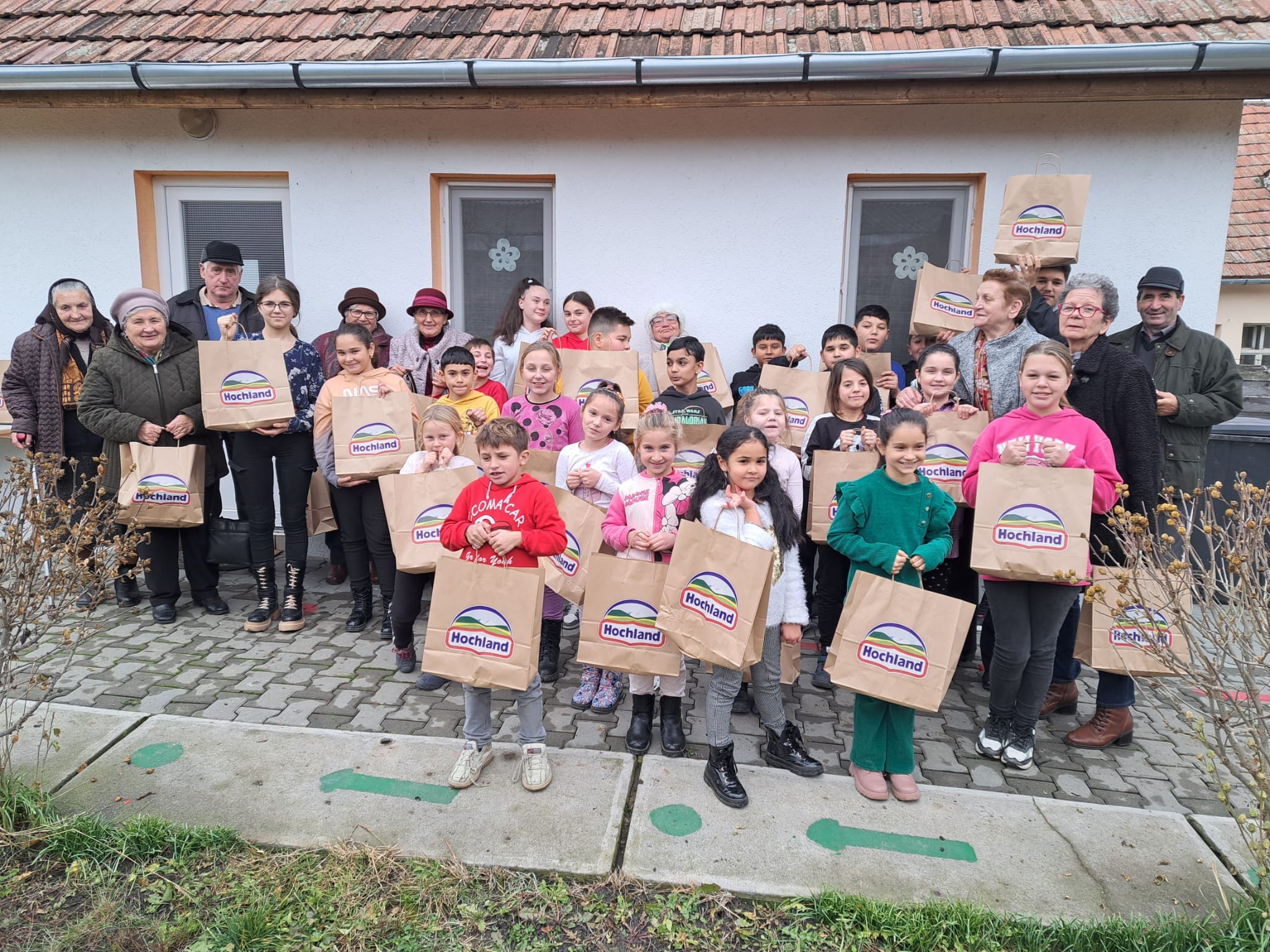 Hochland România își reafirmă angajamentul față de proiectele intergeneraționale ale Fundației Regale Margareta a României Hochland România își reafirmă angajamentul față de proiectele intergeneraționale ale Fundației Regale Margareta a României