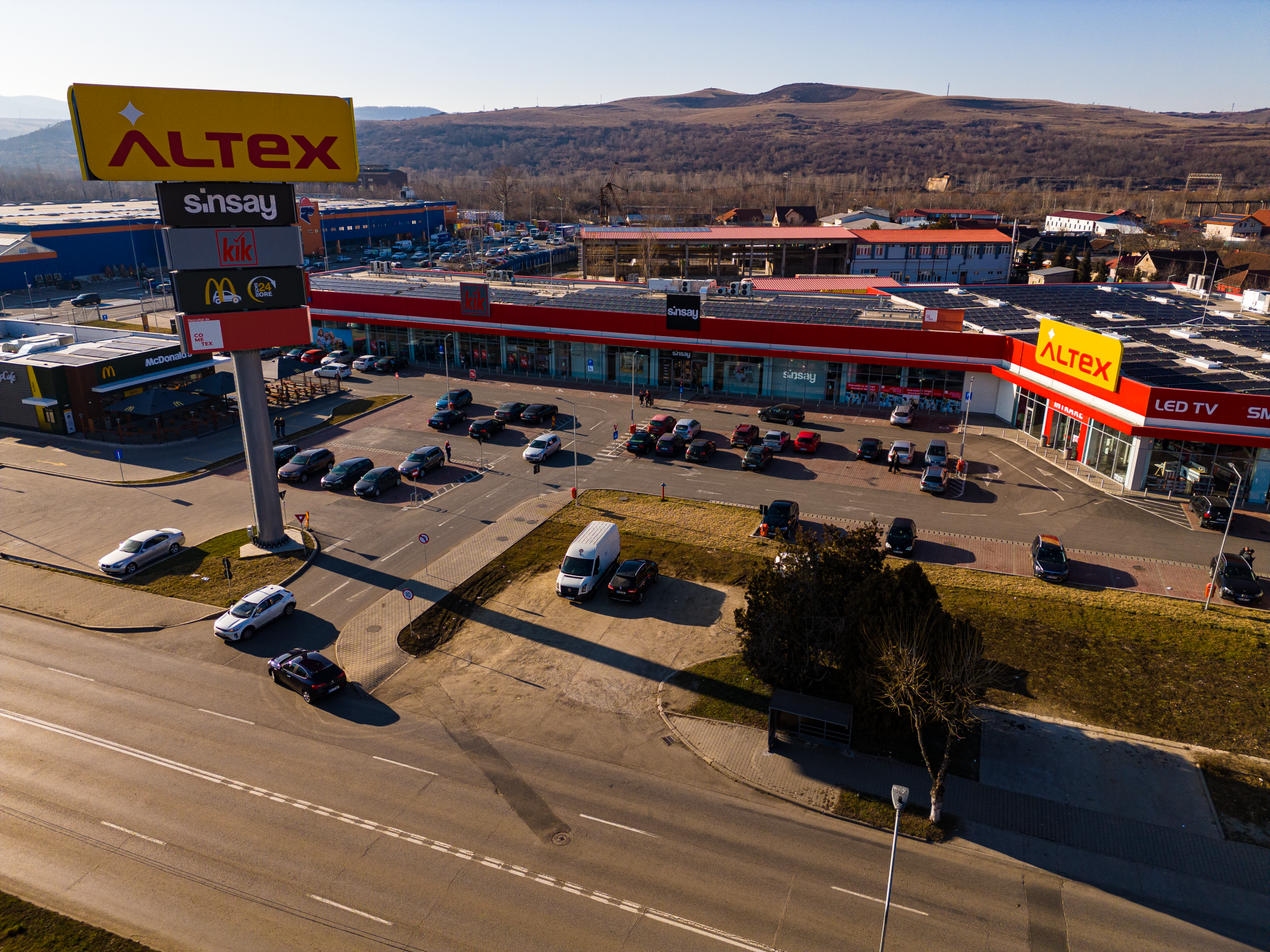 Programul de funcționare al centrului comercial Retail Park Hunedoara din perioada Sărbătorilor Pascale 2025 Programul de funcționare al centrului comercial Retail Park Hunedoara din perioada Sărbătorilor Pascale 2025
