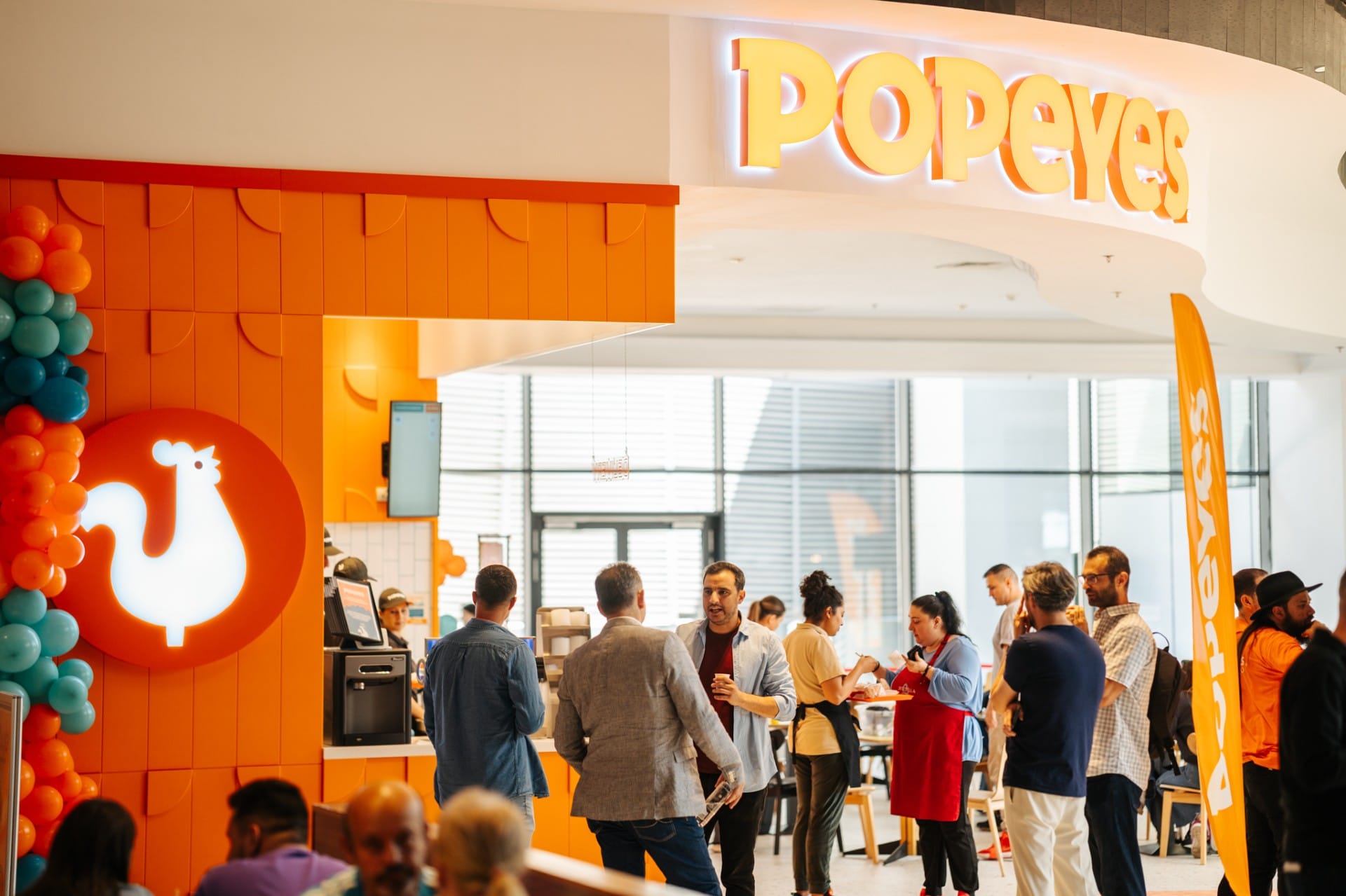 Popeyes se deschide în centrul comercial Mega Mall și aduce premii speciale Popeyes se deschide în centrul comercial Mega Mall și aduce premii speciale