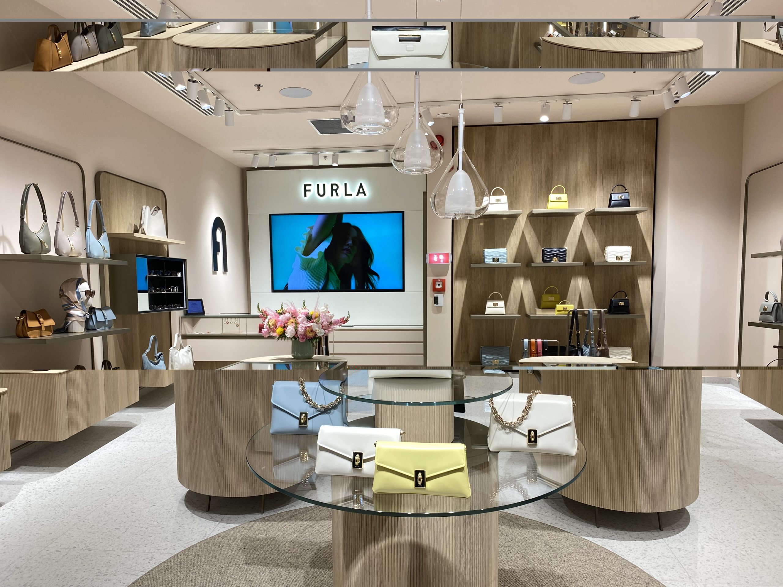 Promenada Mall găzduiește noi deschideri de referință: Flanco, FURLA, RITUALS și DERTOUR își consolidează prezența în nordul Capitalei Promenada Mall găzduiește noi deschideri de referință: Flanco, FURLA, RITUALS și DERTOUR își consolidează prezența în nordul Capitalei
