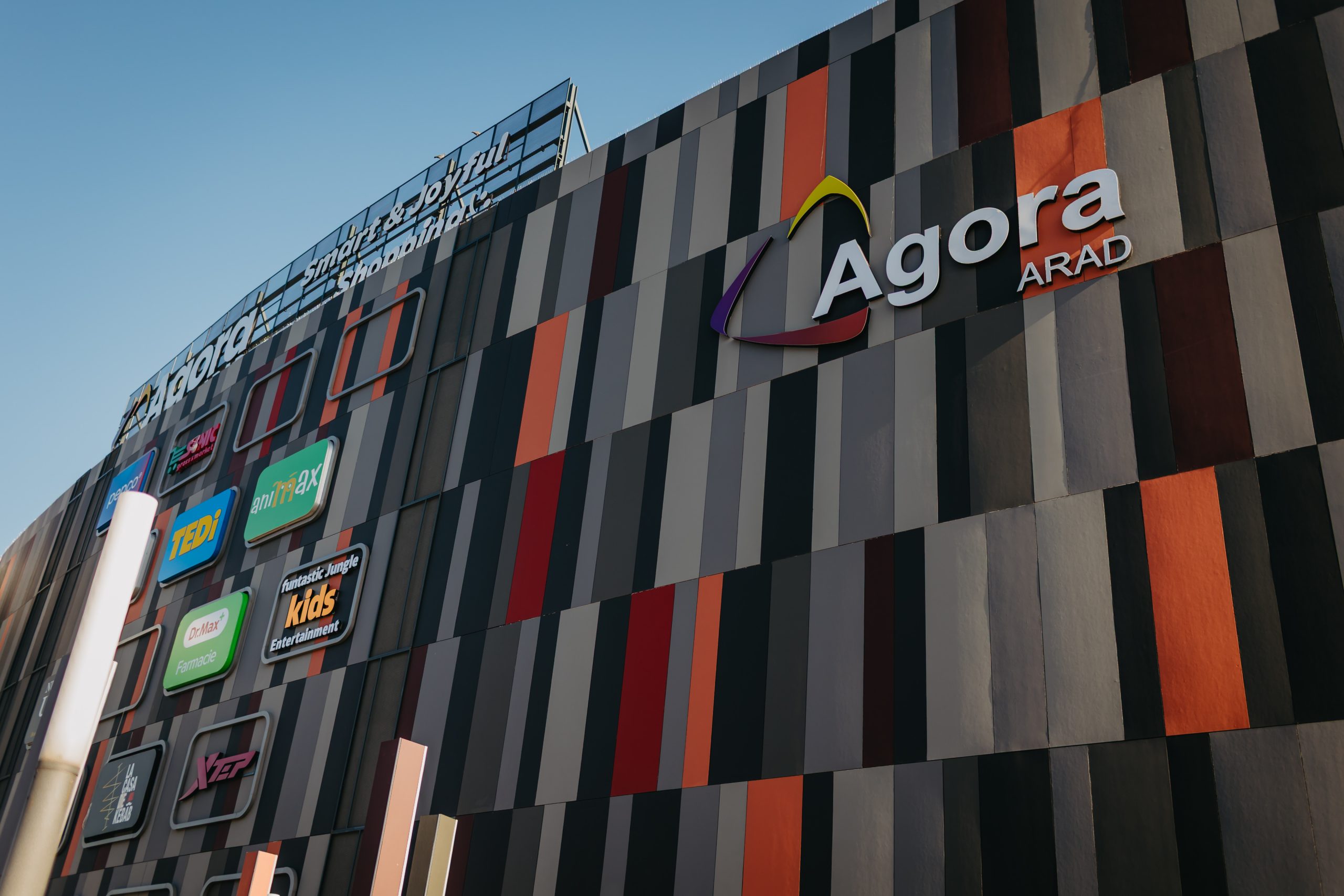 Agora Mall Arad se redeschide după un proces amplu de modernizare, Colliers fiind implicat activ în procesul de închiriere