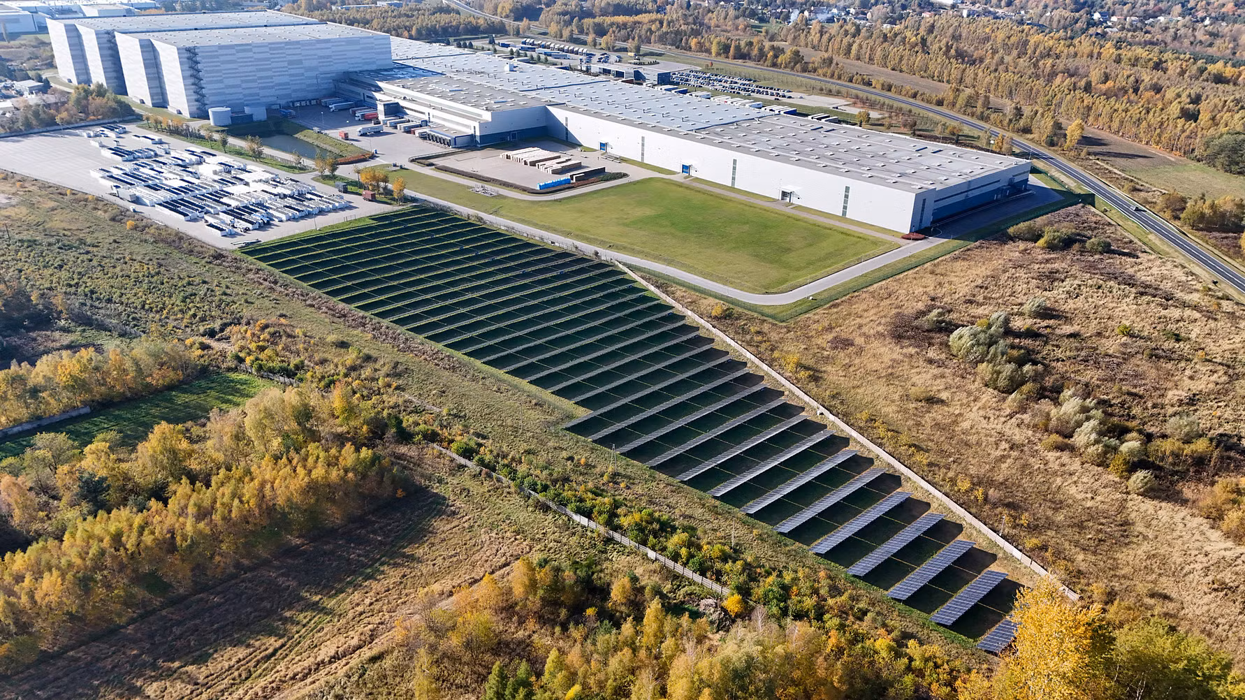 JYSK instalează cea mai mare fermă de panouri fotovoltaice la centrul său din Radomsko, Polonia JYSK instalează cea mai mare fermă de panouri fotovoltaice la centrul său din Radomsko, Polonia