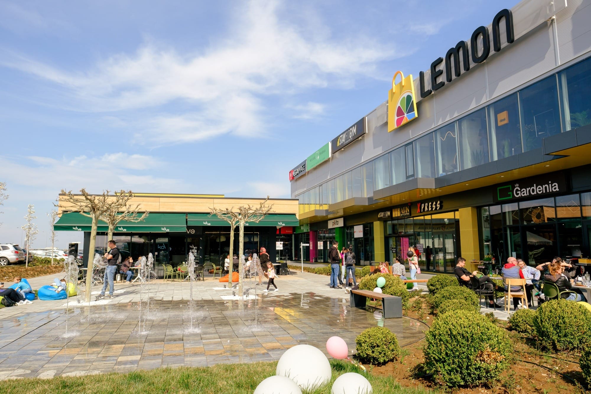 Programul de functionare al centrului comercial Lemon Retail Park din perioada sarbatorilor de iarna 2025-2026 Programul de functionare al centrului comercial Lemon Retail Park din perioada sarbatorilor de iarna 2025-2026