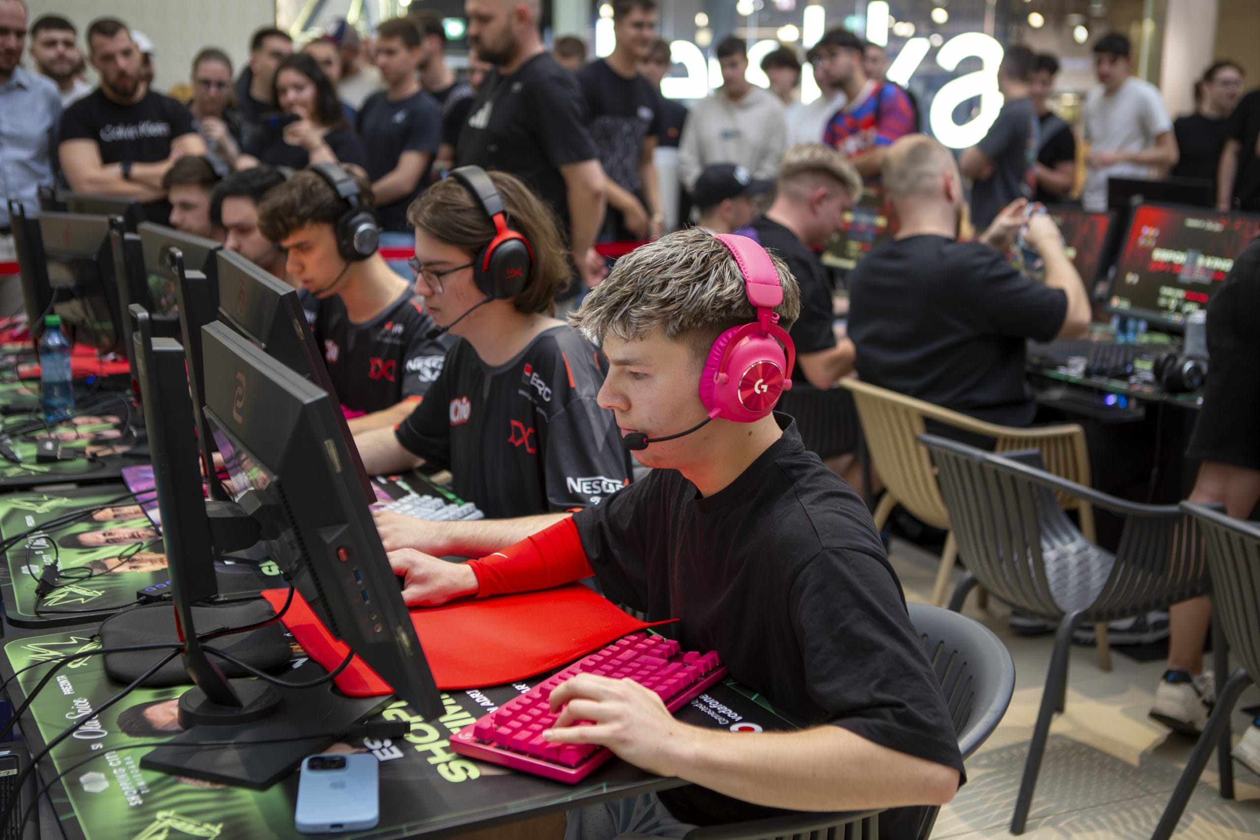 Promenada Craiova găzduiește competiția Esports Kings și lansează înscrierile pentru jucătorii de Counter-Strike 2 și Brawl Stars