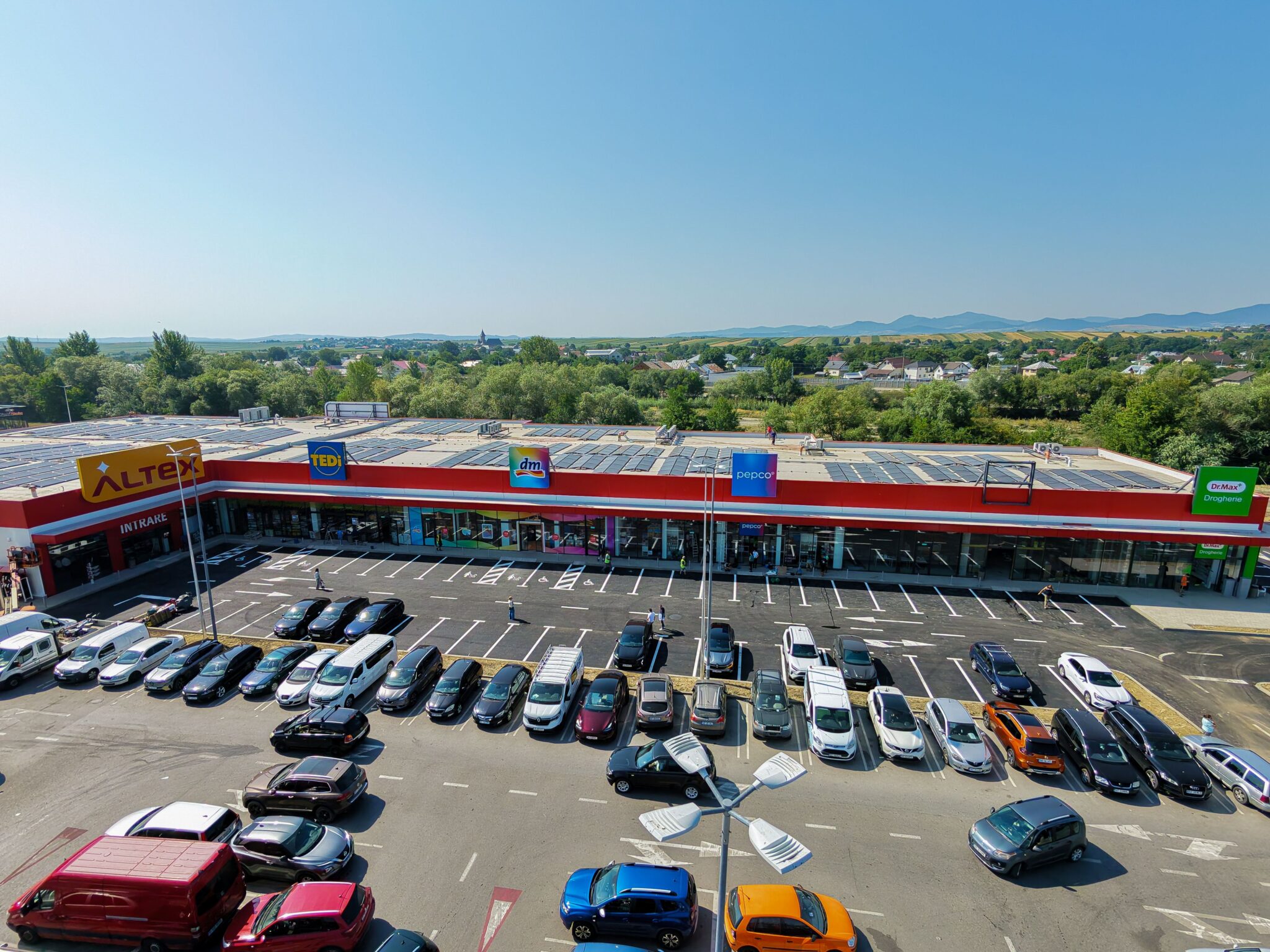 Un nou pol de cumpărături în Târgu Neamț: Cometex inaugurează Târgu Neamț Retail Park