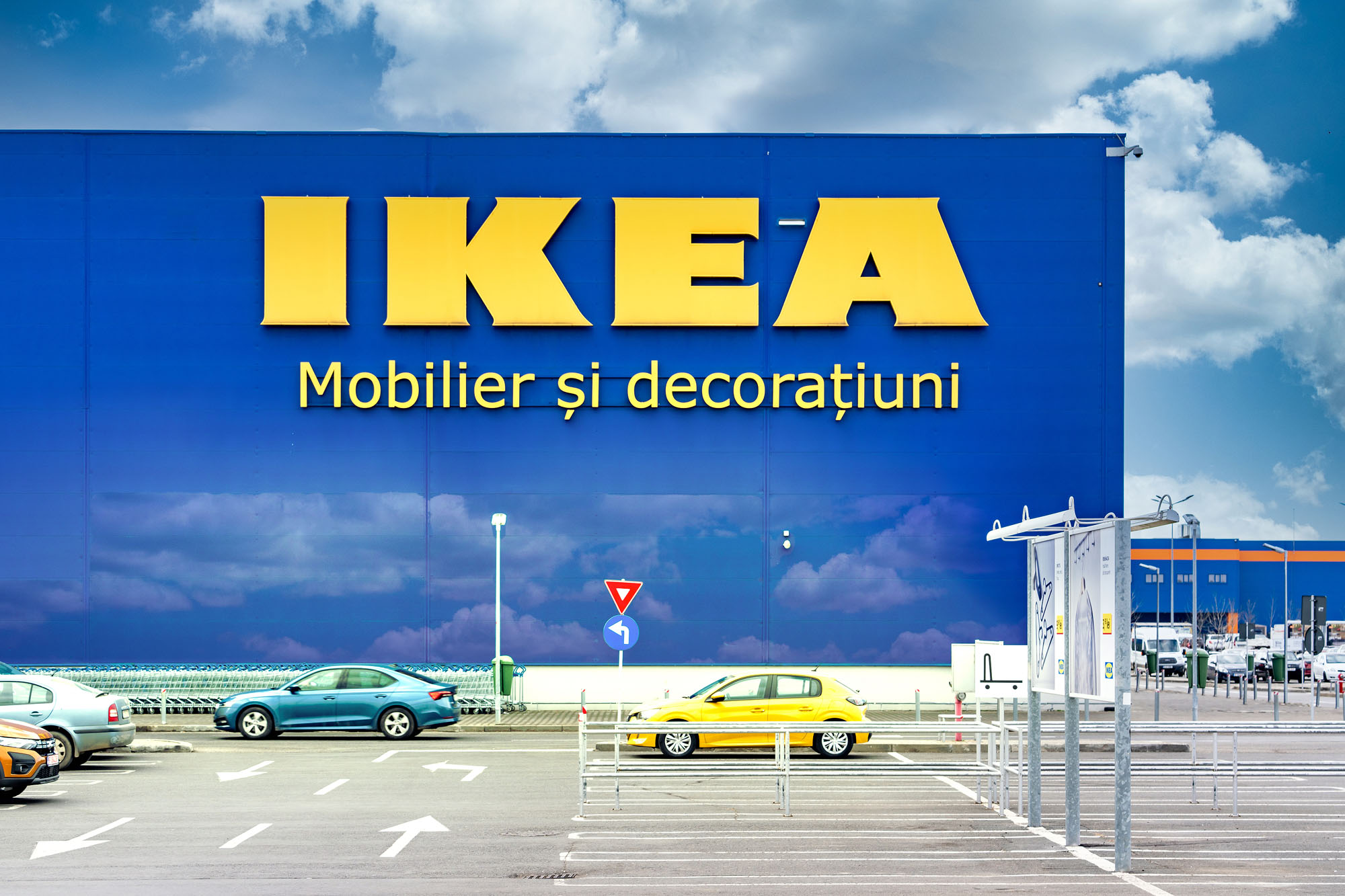 IKEA România anunță o investiție de aproximativ 130 de milioane de euro în următorii trei ani IKEA România anunță o investiție de aproximativ 130 de milioane de euro în următorii trei ani